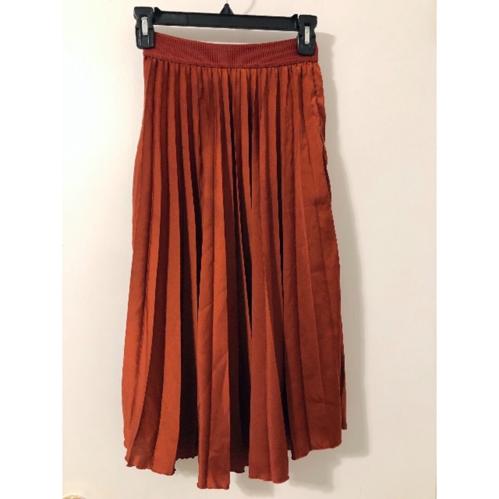 H&M Pleated Midi Skirt